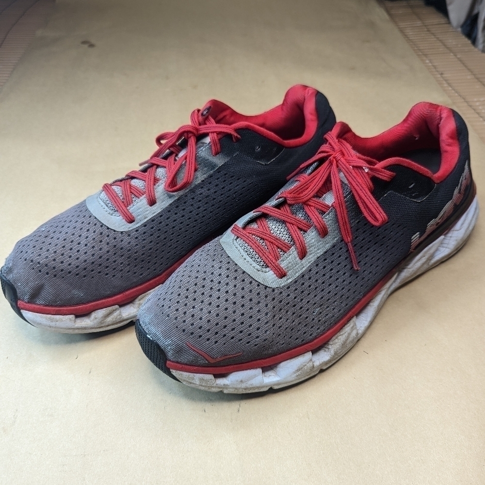 Hoka One One Elevon Men's Sz 13 Running Cross Training , Grey/Blk /Red. Some Fa